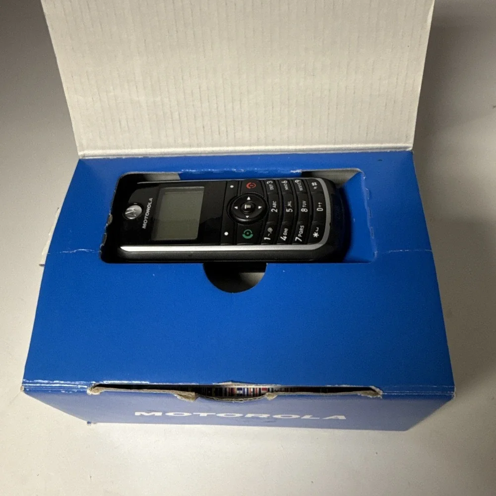 Vintage Motorola C118 Mobal World Cell Cellular Phone With Adapter Set Powers On